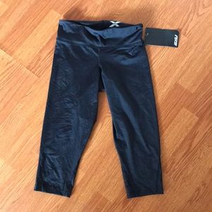 2XU compression capris